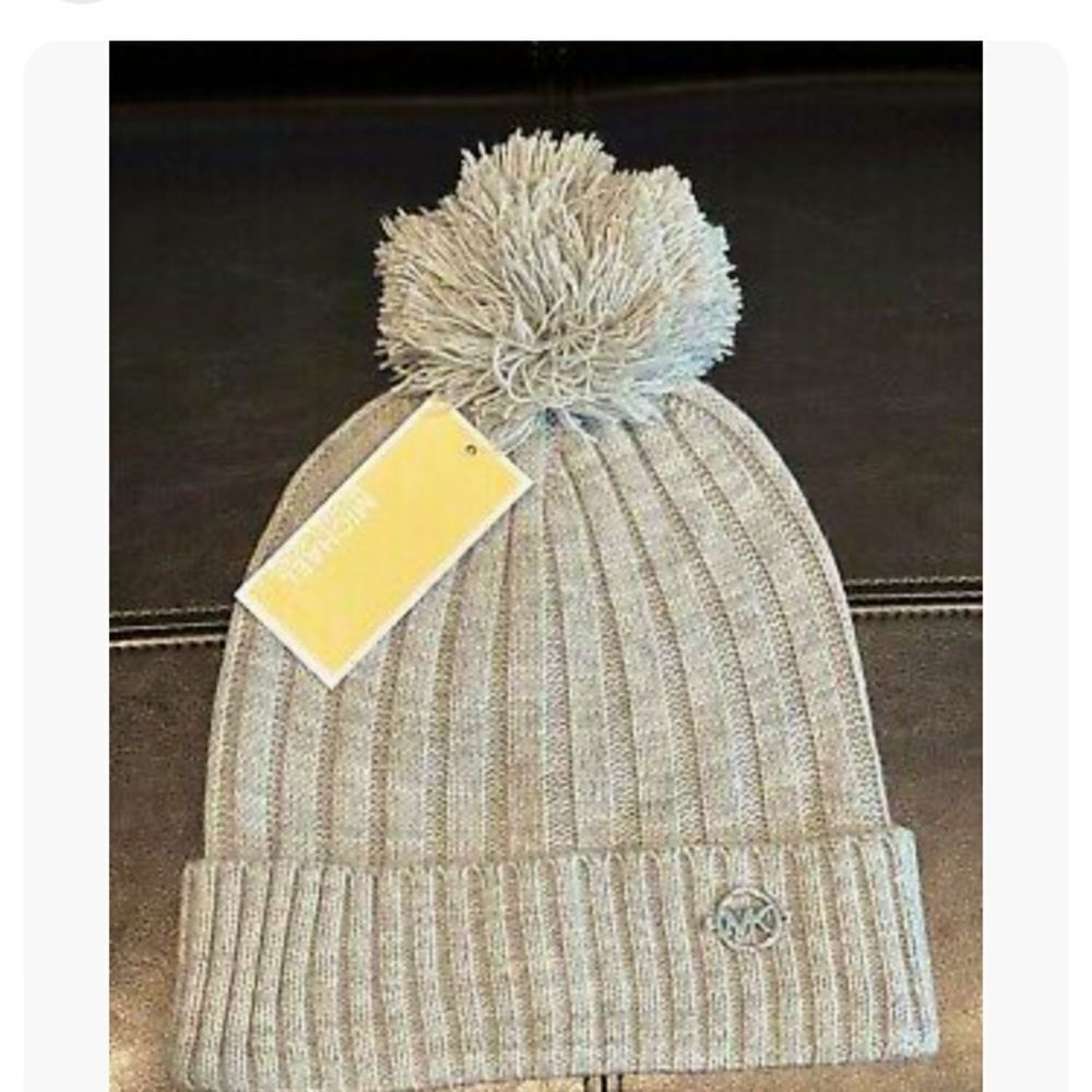 Nwt Knitted Hat By Michael Kors